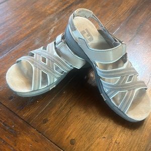 Foot Joy ladies golf shoes